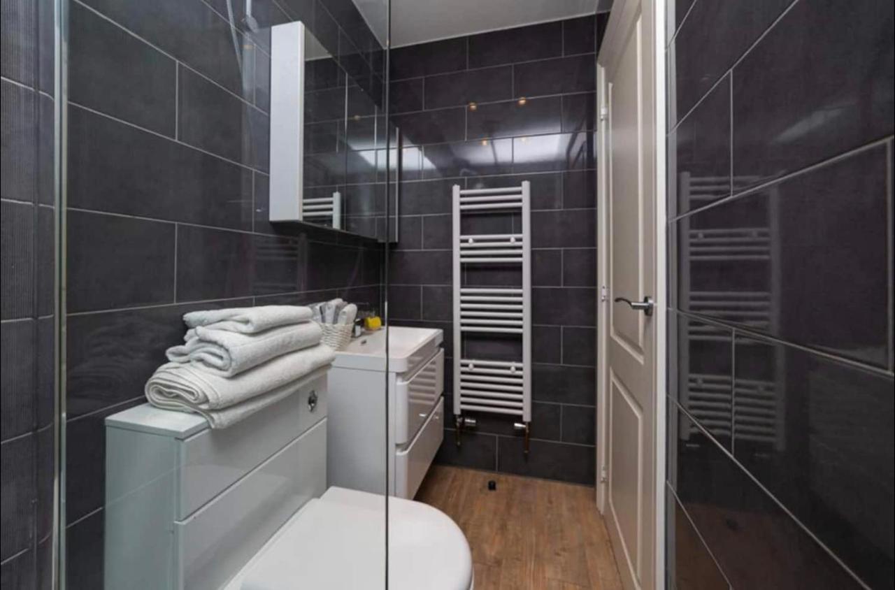 Beautiful 1Bd Apartment On The King'S Road Chelsea Londra Esterno foto