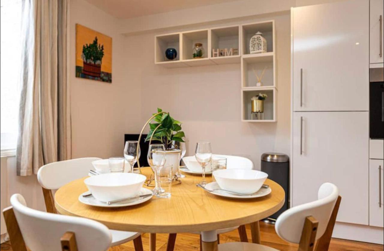 Beautiful 1Bd Apartment On The King'S Road Chelsea Londra Esterno foto