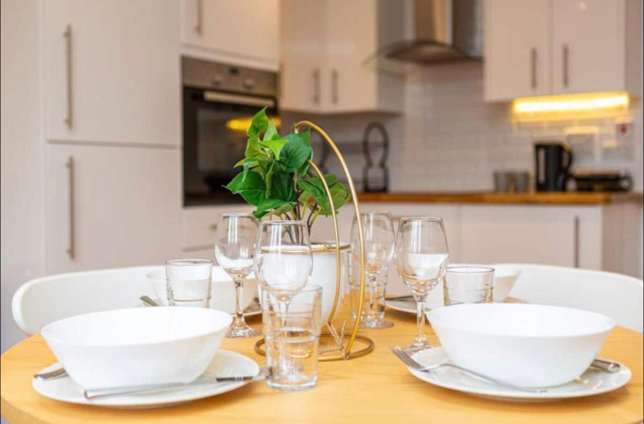 Beautiful 1Bd Apartment On The King'S Road Chelsea Londra Esterno foto